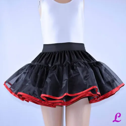 Schwarzer Petticoat dreilagig Schwarzer Petticoat dreilagig