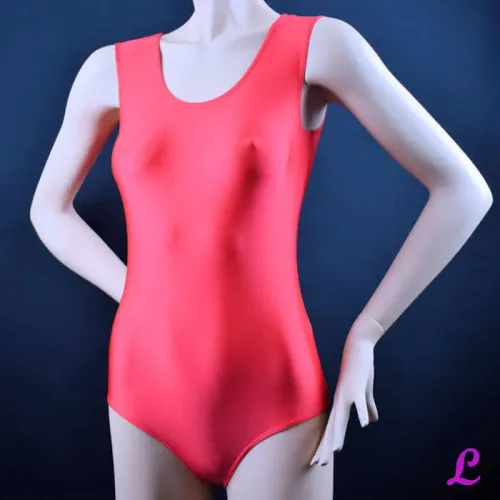 Roter Body Ärmel einsetzen Roter Body Ärmel einsetzen