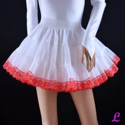 Petticoat weiß zweilagig und dreistufig mit roter Spitze Petticoat weiß zweilagig und dreistufig mit roter Spitze